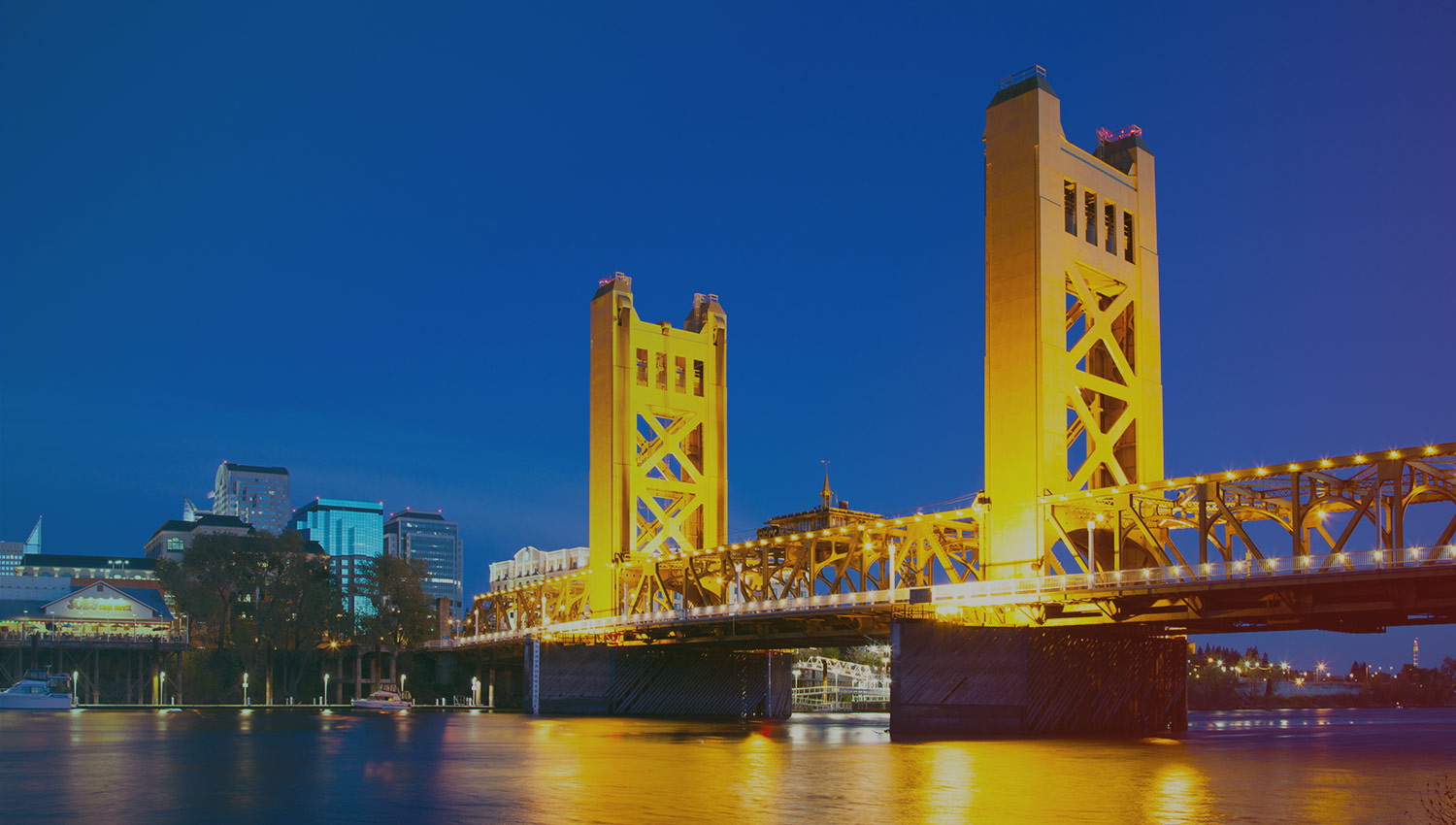 Sacramento's vibrant nightlife, restaurants,  and breweries are all nearby