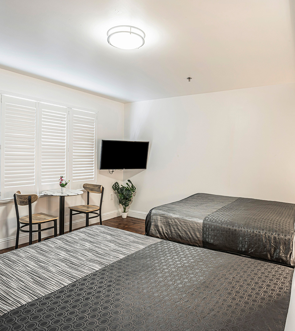 REJUVENATE IN A LUXURIOUS GUEST ROOM OR FAMILY SUITE