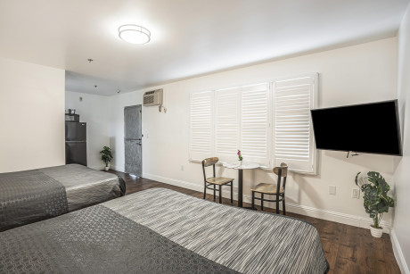 The Greens Hotel on Del Paso Blvd - Guestroom