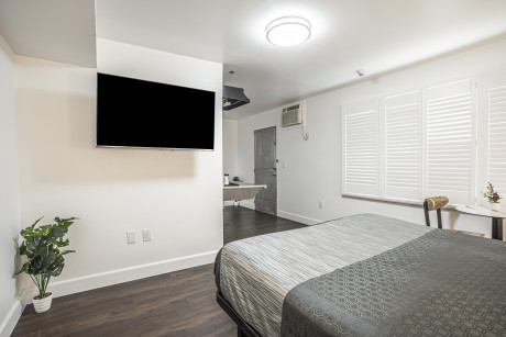 The Greens Hotel on Del Paso Blvd - Guestroom